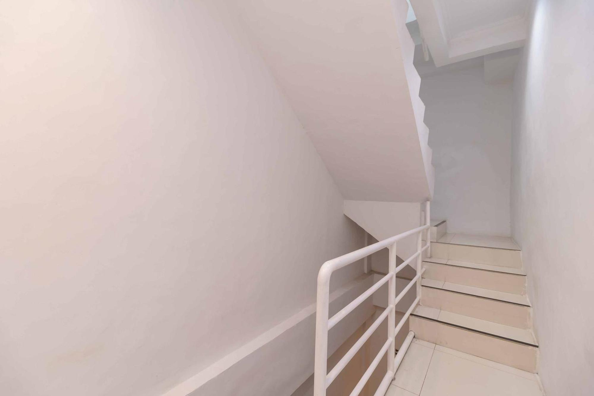 Reddoorz At Taman Galaxy Bekasi Hotel Ngoại thất bức ảnh